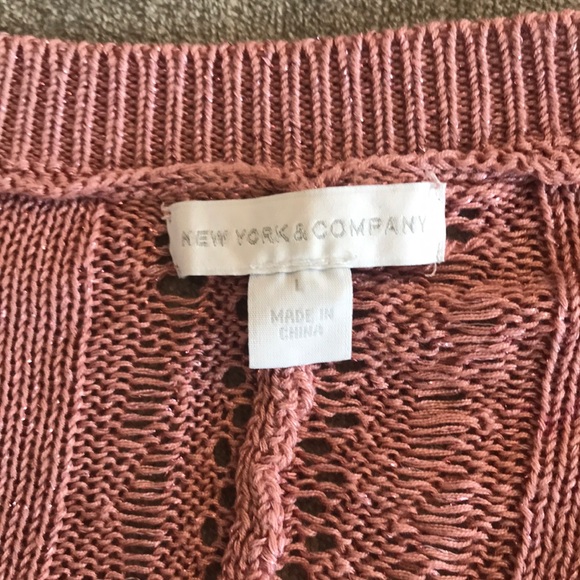 New York and Company Mauve sweater size L great condition! - Picture 4 of 10